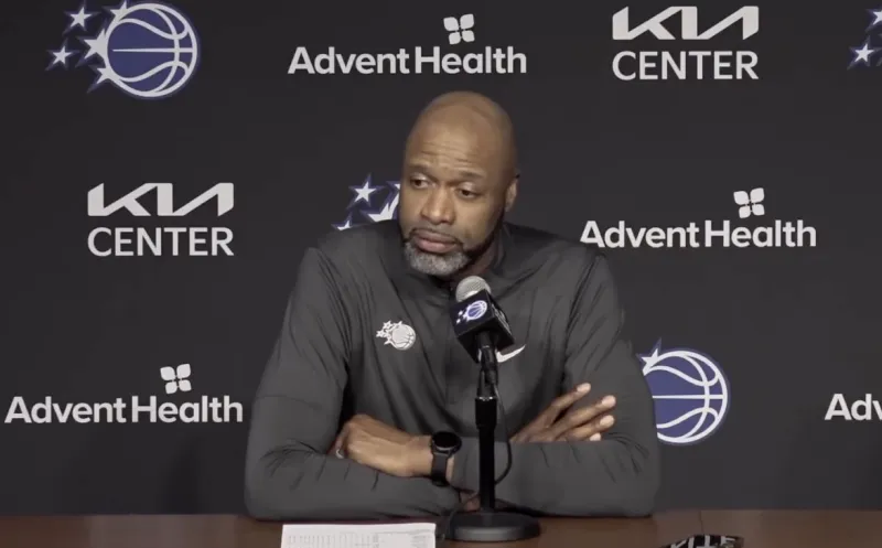 fb体育-莫斯利采访全文：班凯罗冲击内线很坚决，球队需要减少失误